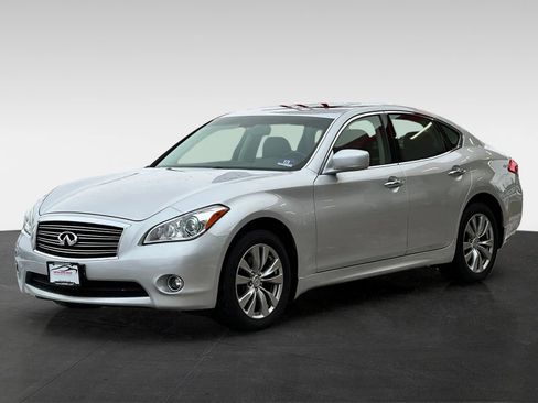 Used 2013 INFINITI M37 x w/ Premium Pkg image 3