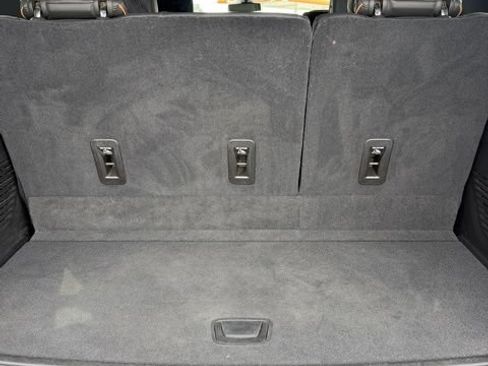 Used 2021 GMC Yukon AT4 w/ Rear Media and Nav Package AWD/4WD image 16
