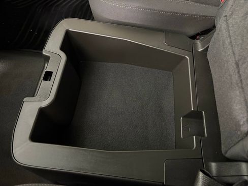 Used 2024 Chevrolet Silverado 1500 LT image 37