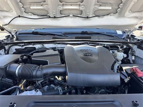 Used 2020 Toyota Tacoma TRD Sport image 21