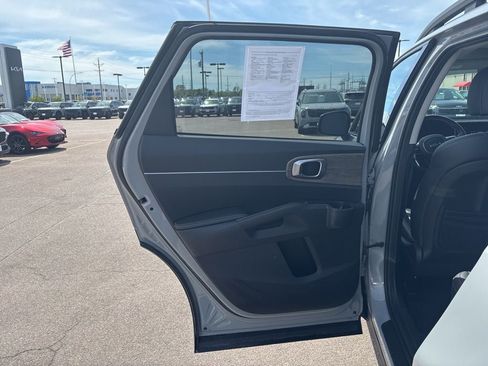Used 2023 Kia Sorento S w/ Panoramic Sunroof Package AWD/4WD image 25