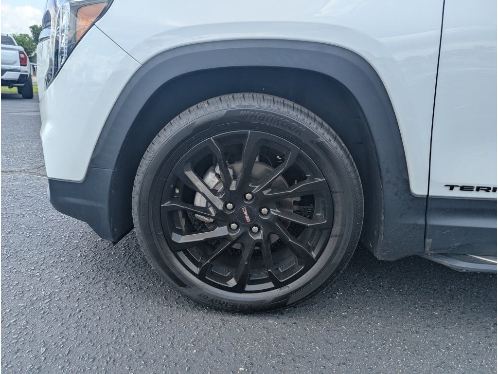 Used 2023 GMC Terrain SLT w/ LPO, 'HIT The Road' Package FWD image 8