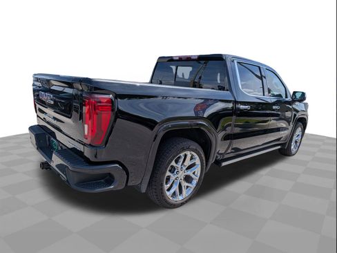 Certified 2023 GMC Sierra 1500 Denali w/ Technology Package AWD/4WD image 4