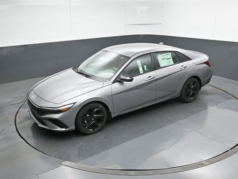 New 2026 Hyundai Elantra Sport image 18