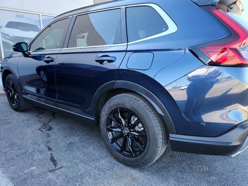 Used 2025 Honda CR-V Sport-L image 4