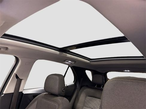 Used 2019 Chevrolet Equinox LT w/ Sun & Navigation Package image 20