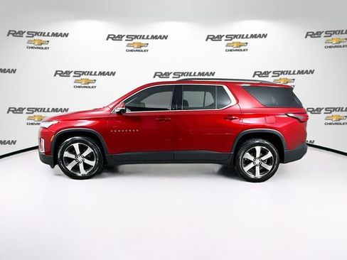 Used 2023 Chevrolet Traverse LT w/ LT Premium Package image 4