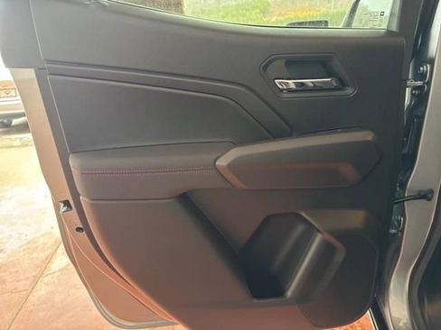 New 2025 Chevrolet Colorado Z71 w/ Midnight Edition image 10