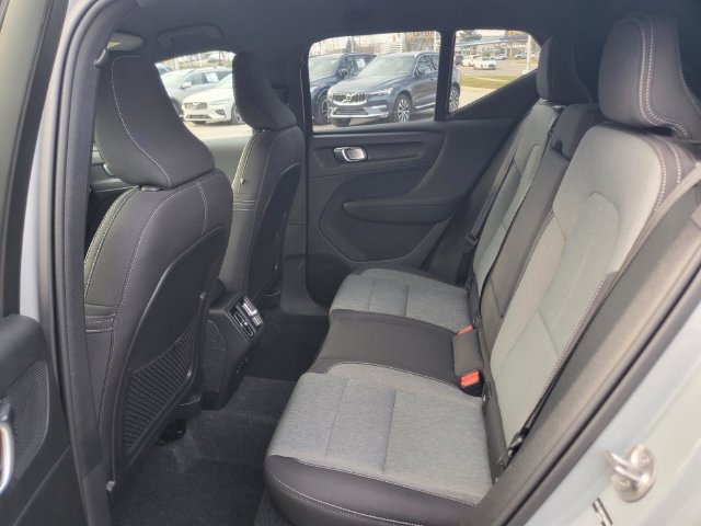 Certified 2026 Volvo XC40 B5 Core w/ Climate Package AWD/4WD image 26
