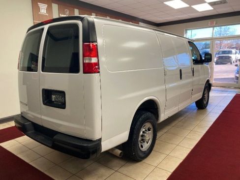 Used 2021 Chevrolet Express 2500 w/ Driver Convenience Package image 6