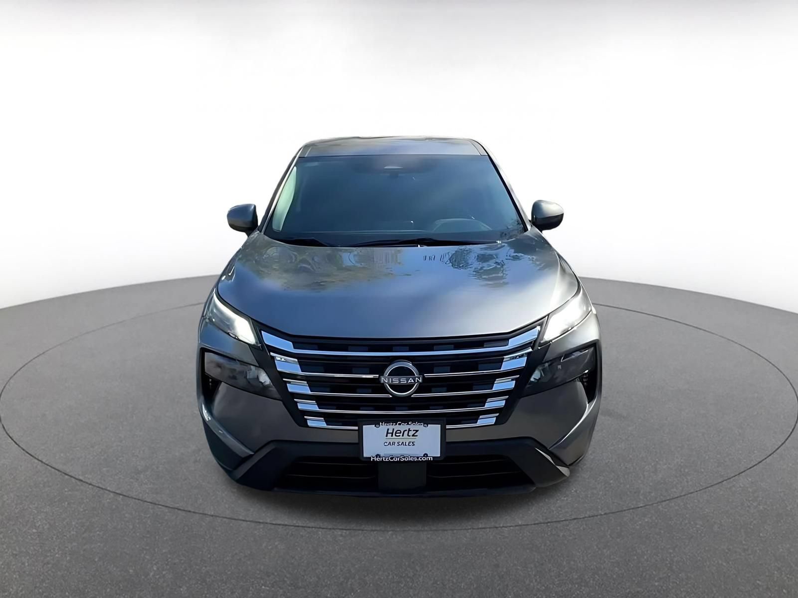 Used 2025 Nissan Rogue SV AWD/4WD image 4