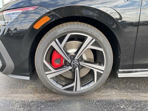 New 2026 Volkswagen GTI SE image 18