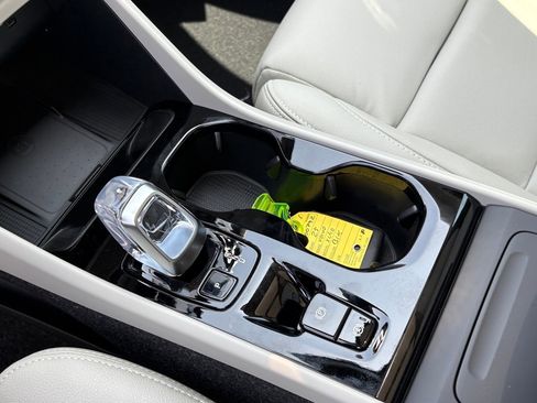 New 2025 Volvo XC40 B5 Plus w/ Protection Package Premier image 12