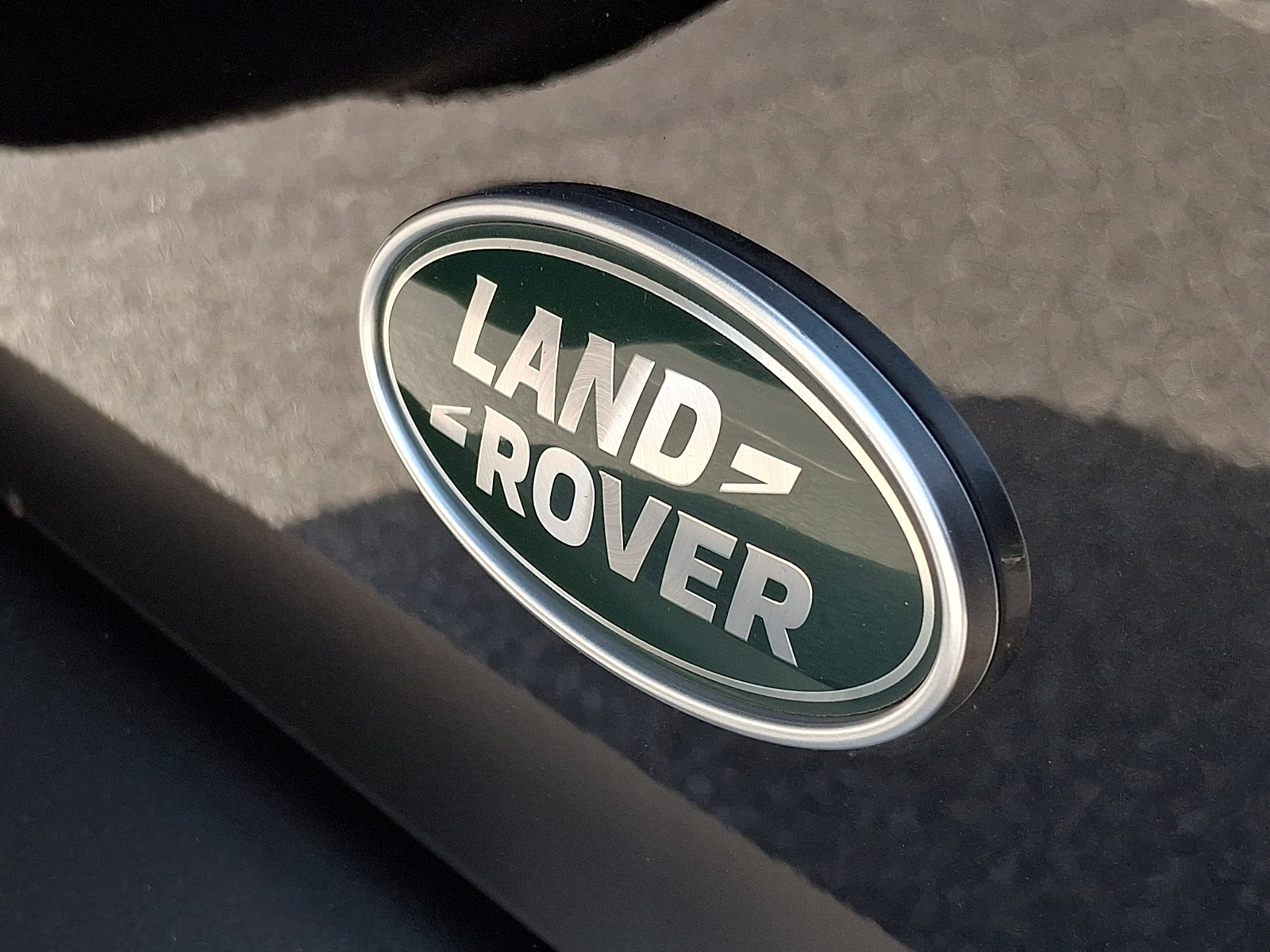 Used 2023 Land Rover Defender 130 X-Dynamic SE AWD/4WD image 28