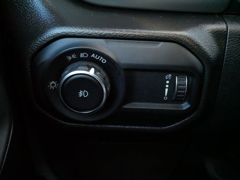 Used 2023 Jeep Wrangler Sport image 26