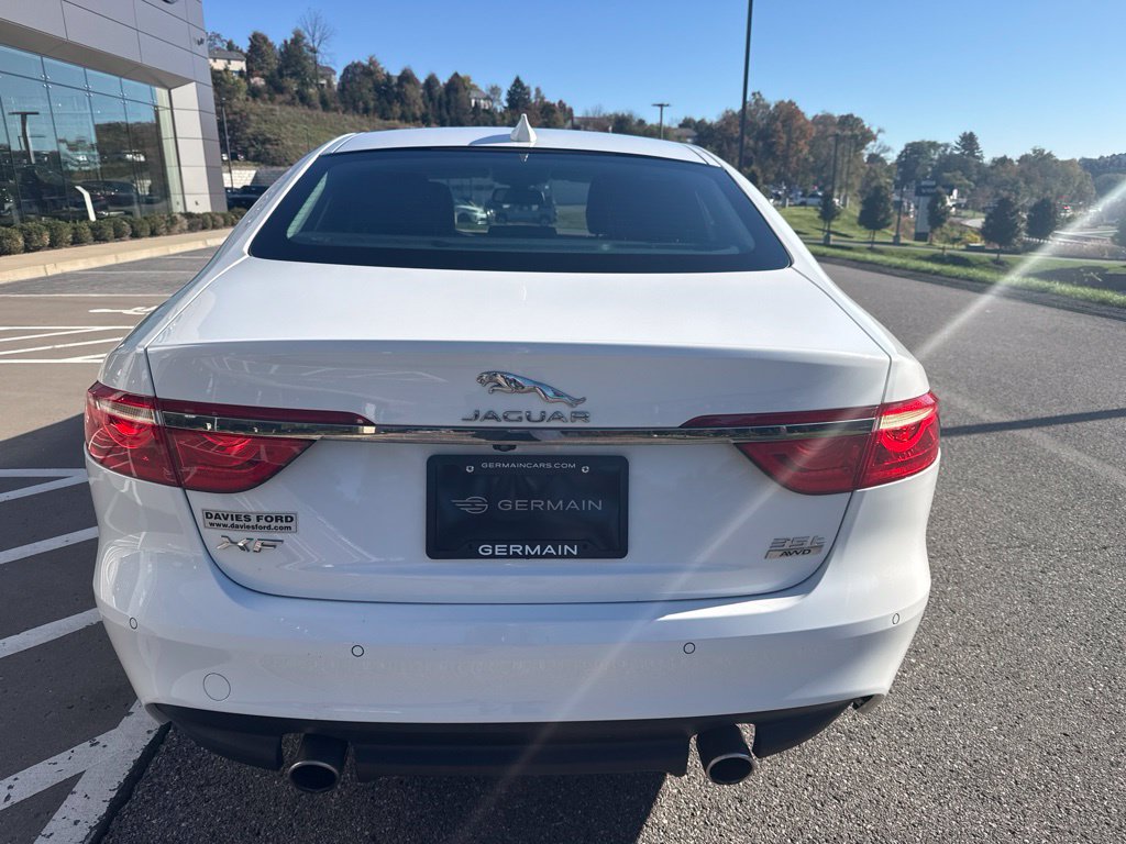 Used 2016 Jaguar XF Premium AWD/4WD image 7