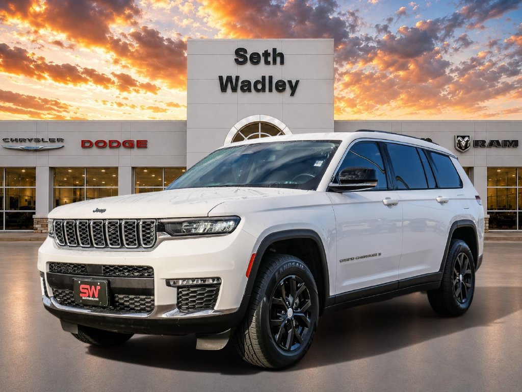 Used 2022 Jeep Grand Cherokee L Limited RWD image 3