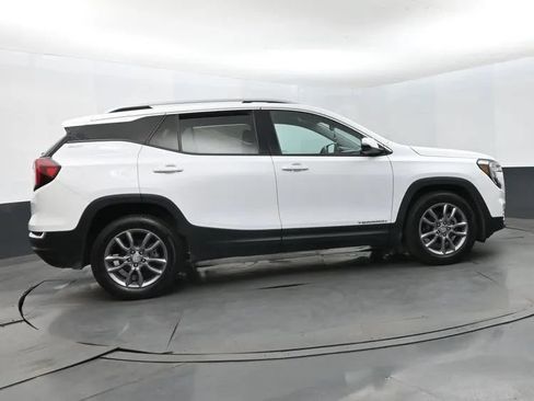 Used 2023 GMC Terrain SLT FWD image 4