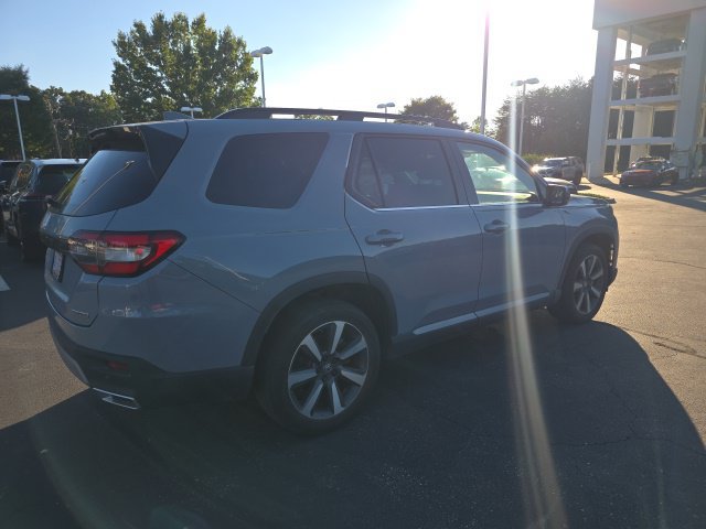 Used 2024 Honda Pilot Touring image 4