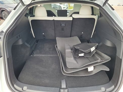 Used 2023 Tesla Model Y Long Range image 9
