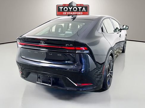 Used 2023 Toyota Prius XLE image 7