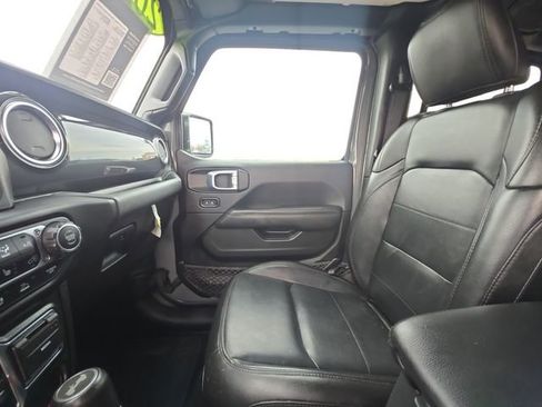 Used 2021 Jeep Wrangler Unlimited Sahara image 11