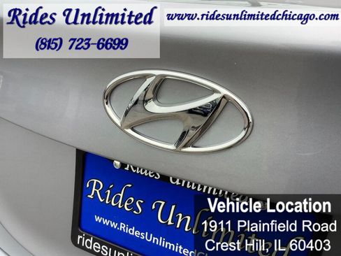Used 2015 Hyundai Elantra SE FWD image 19
