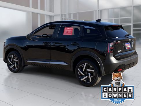 Certified 2025 Nissan Kicks SV FWD image 4