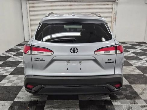 Used 2024 Toyota Corolla Cross SE image 5