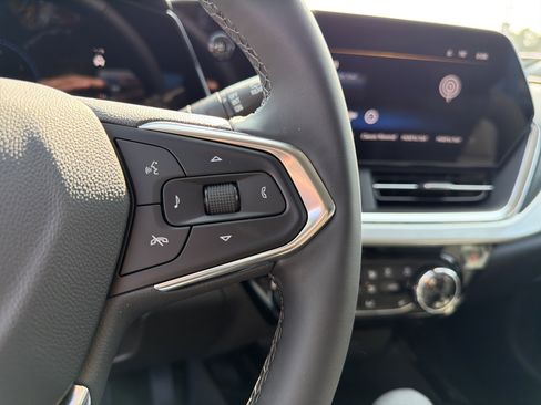 New 2026 Chevrolet Trax LT w/ Driver Confidence Package image 25