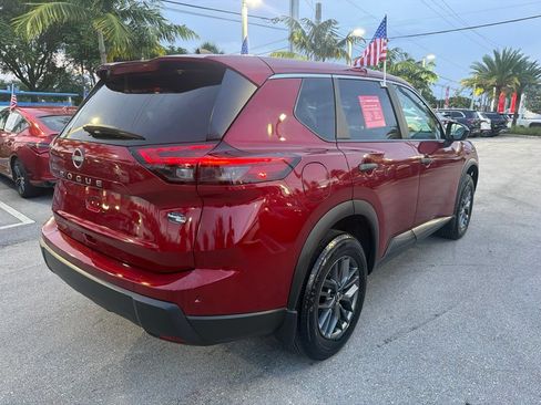 Used 2025 Nissan Rogue S FWD image 6