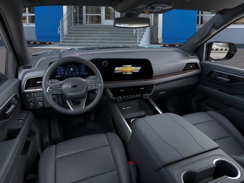 New 2026 Chevrolet Suburban Z71 AWD/4WD image 15