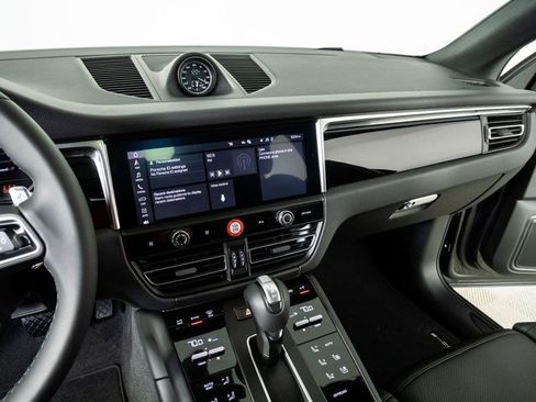 New 2026 Porsche Macan AWD/4WD image 13