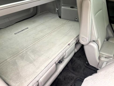 Used 2018 Toyota Highlander Limited w/ Carpet Mat Package (TMS) AWD/4WD image 17