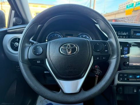 Used 2018 Toyota Corolla L image 16