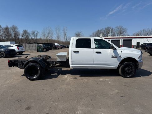 Used 2017 RAM 3500 Tradesman w/ Chrome Appearance Group image 6