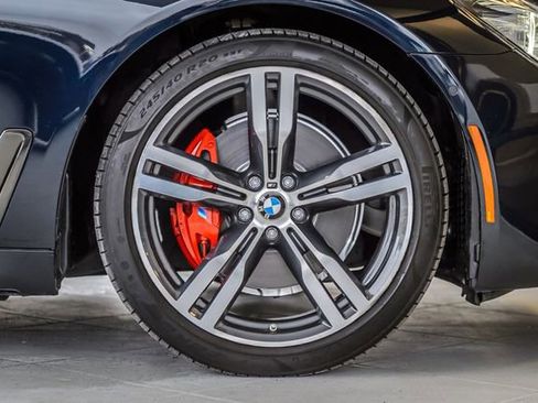 Used 2019 BMW 740i w/ Executive Package image 16