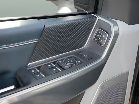 Used 2024 Ford F450 Limited w/ FX4 Off-Road Package image 20