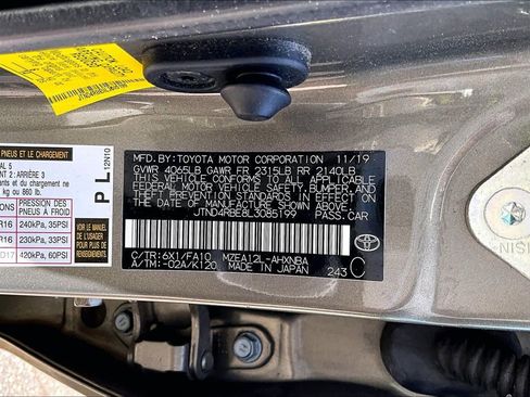 Used 2020 Toyota Corolla SE FWD image 17