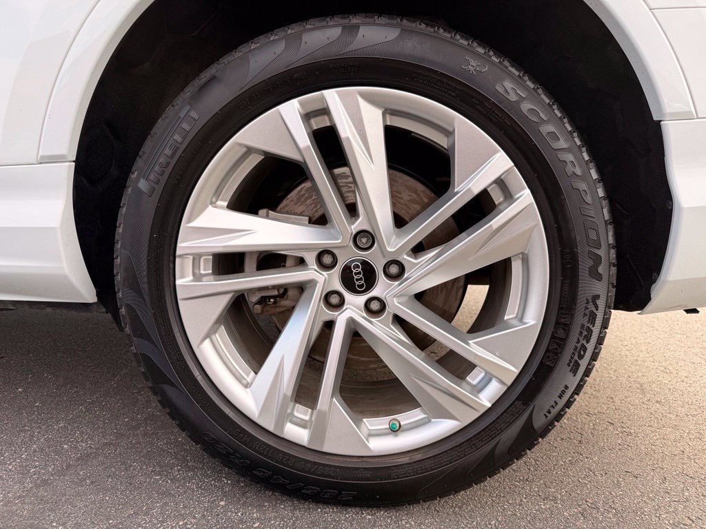 Used 2023 Audi Q7 2.0T Premium AWD/4WD image 29