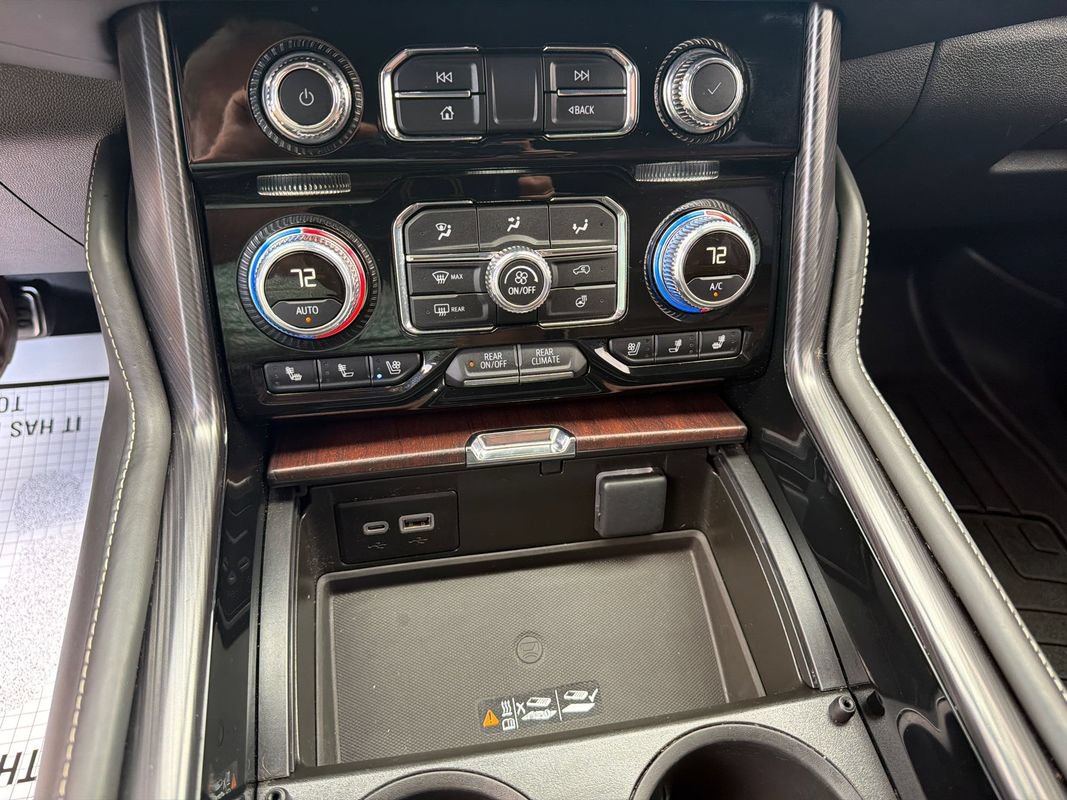 Used 2024 GMC Yukon Denali Ultimate AWD/4WD image 15