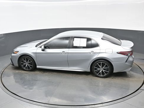 Used 2023 Toyota Camry SE image 37