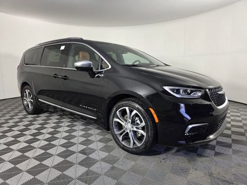 New 2026 Chrysler Pacifica Pinnacle w/ Trailer Tow Group image 2