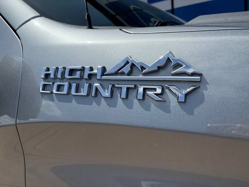 Used 2025 Chevrolet Silverado 1500 High Country w/ High Country Premium Package RWD image 15