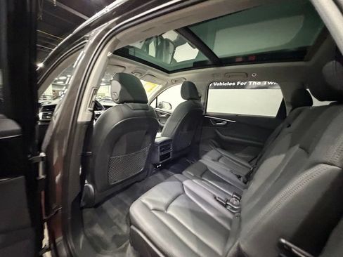 Used 2020 Audi Q7 3.0T Prestige w/ Prestige Package AWD/4WD image 25