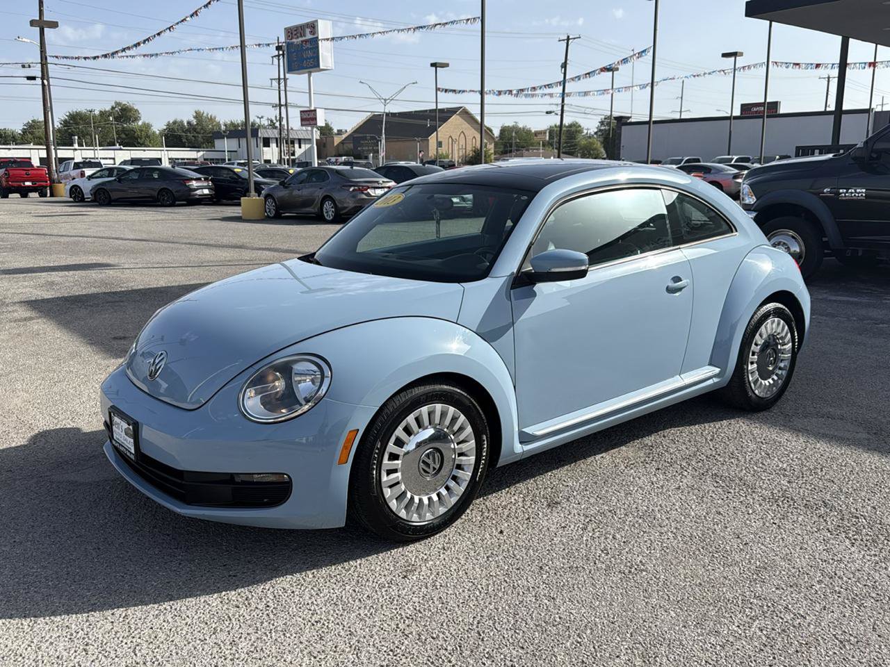 Used 2013 Volkswagen Beetle 2.5 FWD image 2