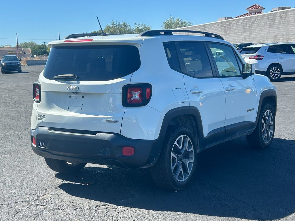 Used 2016 Jeep Renegade Latitude w/ Cold Weather Group AWD/4WD image 3