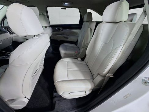Used 2023 Kia Sorento SX Prestige w/ Panoramic Sunroof Package AWD/4WD image 26