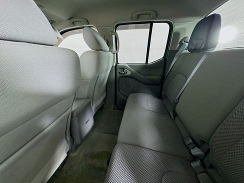 Used 2018 Nissan Frontier S RWD image 22