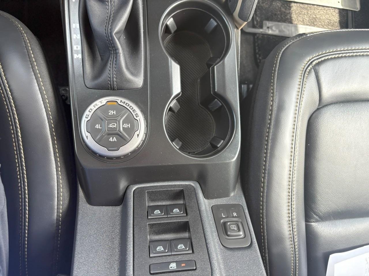 Used 2025 Ford Bronco Badlands AWD/4WD image 23